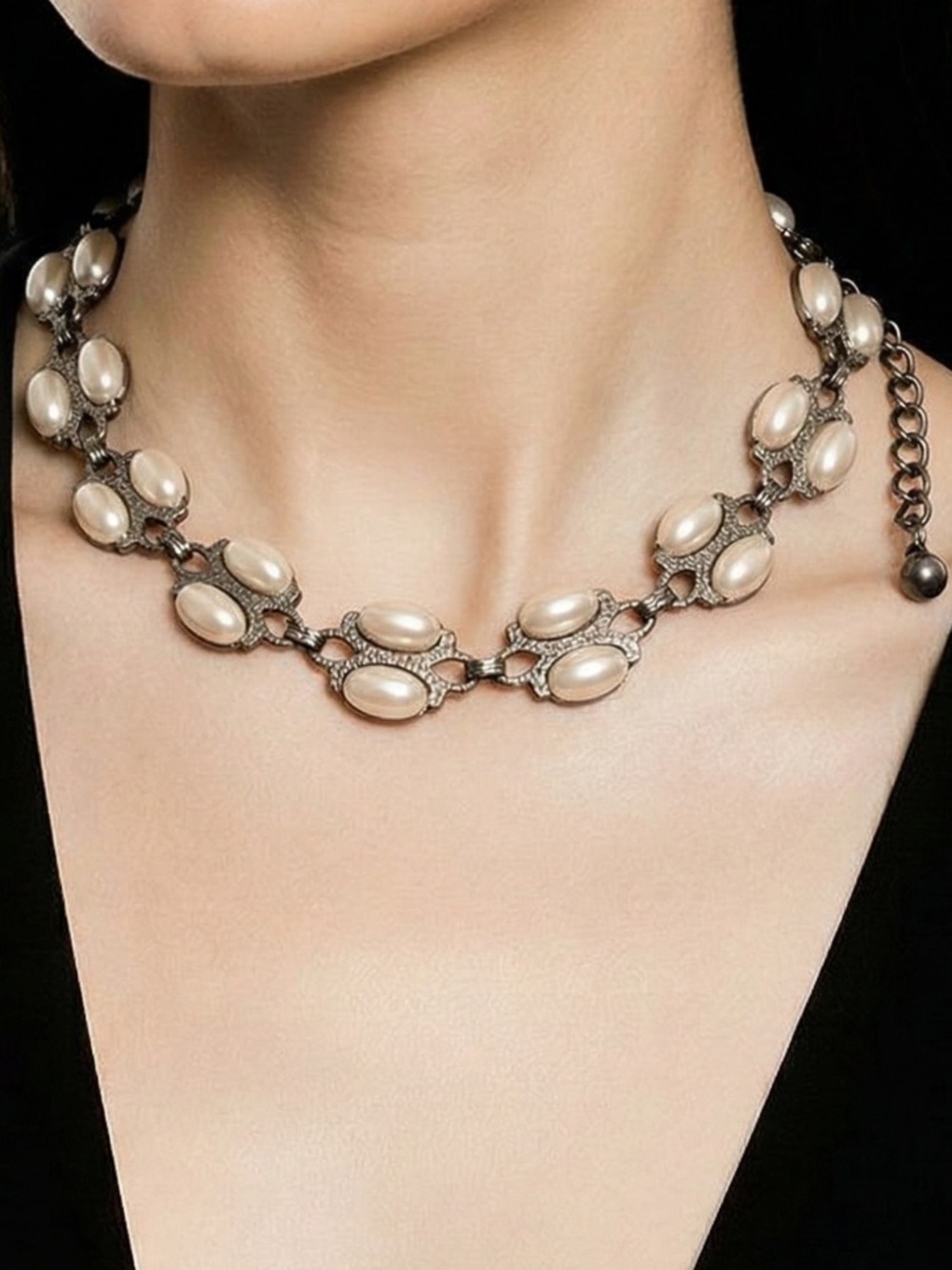 Classic Pearl-Style Link Necklace - Cream Pearlescent Beads